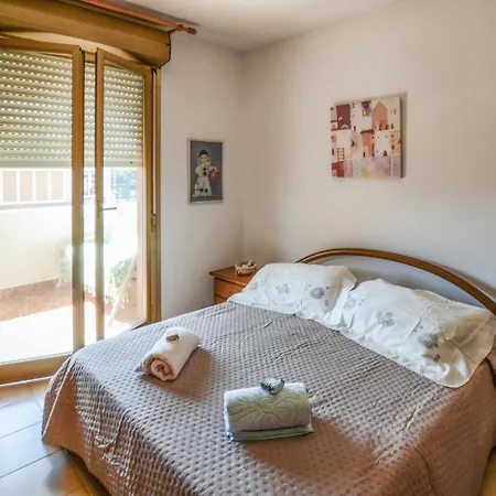 Apartment 1 Bedroom Lovely In
