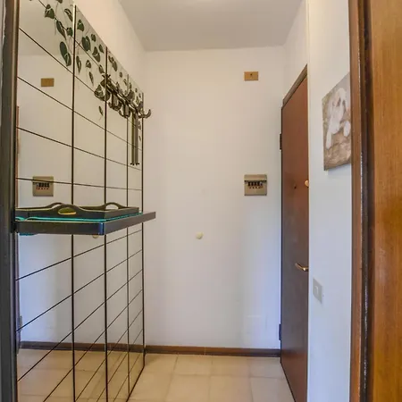 1 Bedroom Lovely In *