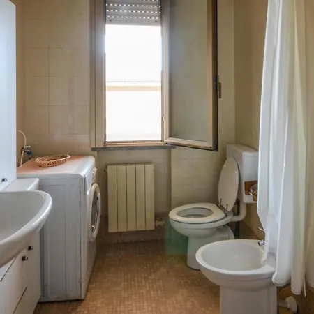 1 Bedroom Lovely In *
